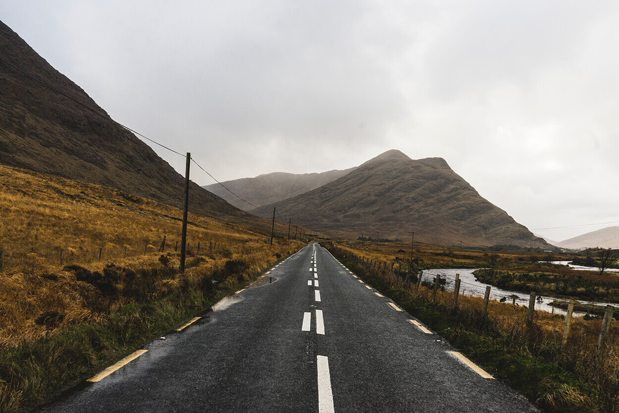 How-to-drive-in-Ireland-with-an-international-licence